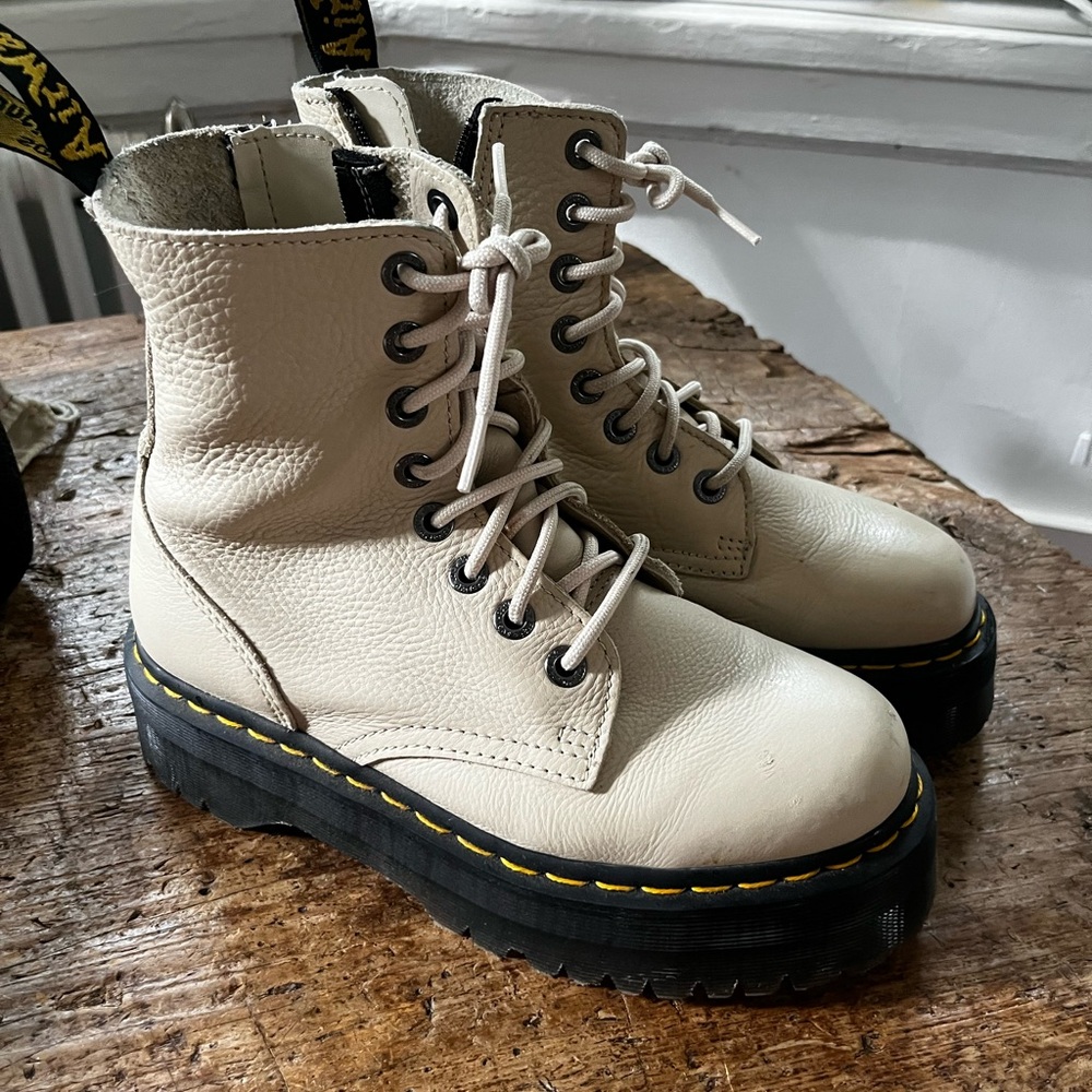Dr. Martens Women's Jadon III Pisa Leather Boot, Parchment Beige